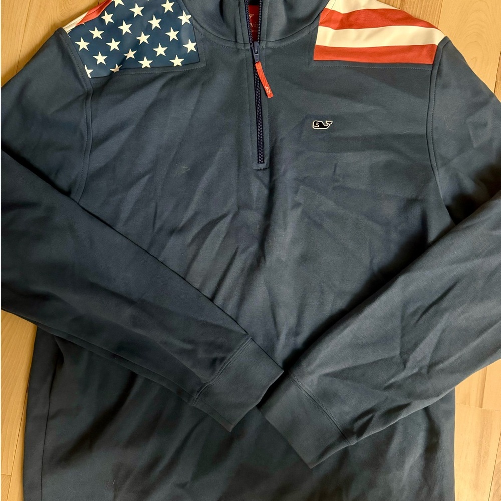 Vineyard Vines Men’s American flag quarter zip size M
